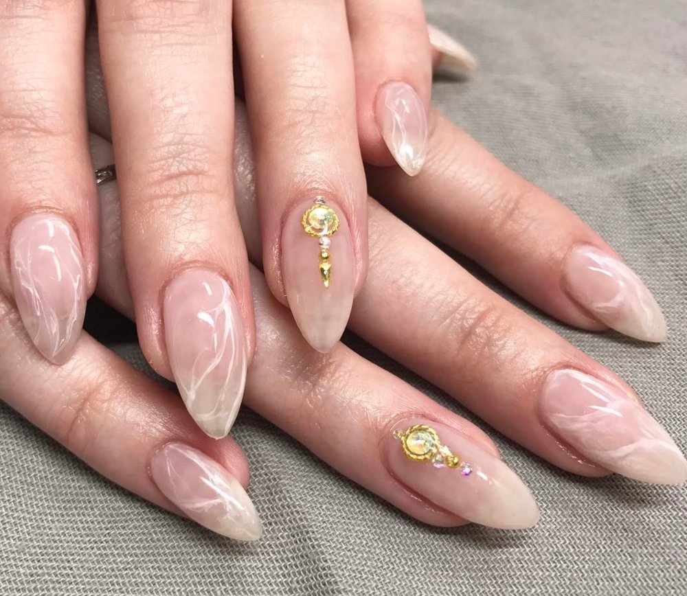 Queen Nails 2 - Gallery